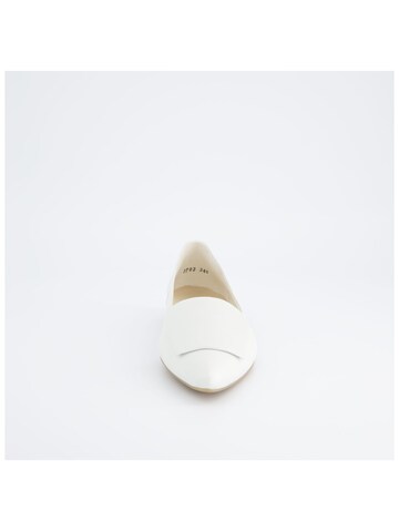 Ballerina di Paul Green in bianco