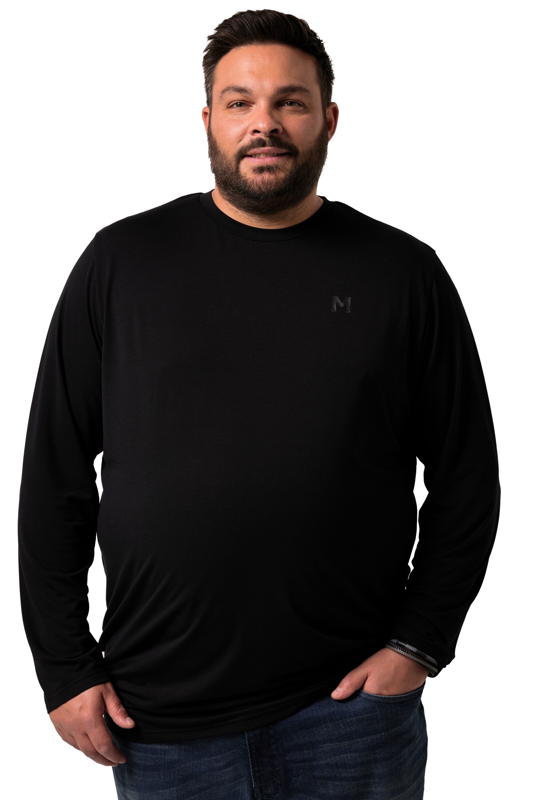 Men Plus Undershirt in Black: front