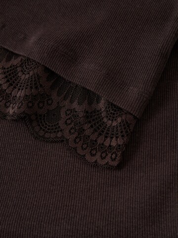 NAME IT - Camiseta en marrón