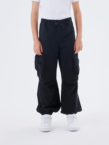 NAME IT Tapered Broek 'BEN' in Zwart: voorkant