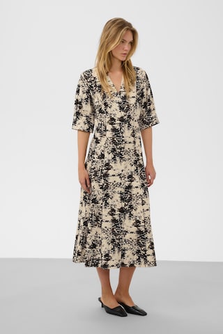 SOAKED IN LUXURY - Vestido camisero 'Naelle' en beige