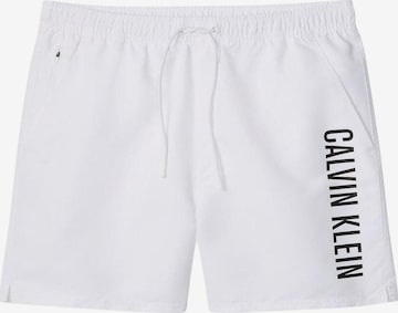 Shorts de bain 'CALVIN KLEIN MEDIUM DRAWSTRING Costumi da bagno' Calvin Klein en blanc : devant