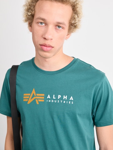 ALPHA INDUSTRIES Футболка в Зеленый