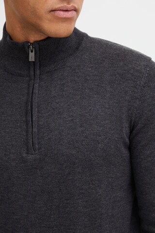 !Solid Pullover in Grau