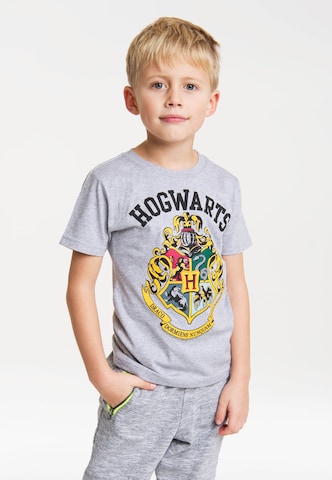 LOGOSHIRT Shirt 'Hogwarts' in Grijs: voorkant