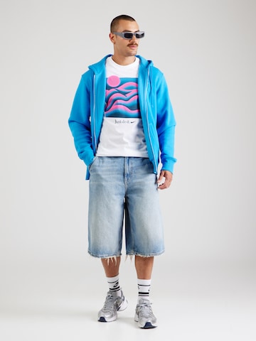 Tricou de la Nike Sportswear pe alb