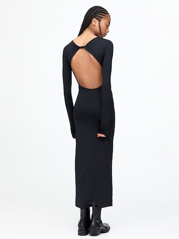 Pull&Bear Kleid in Schwarz
