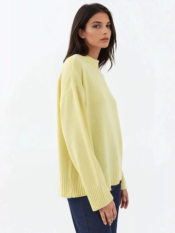 Hiccup Sweter w kolorze żółty