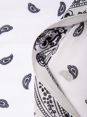 MayTree - Chal 'Bandana' en blanco