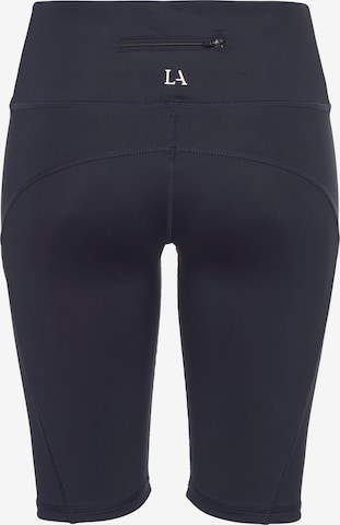 LASCANA ACTIVE Skinny Shorts in Blau