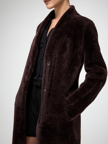 V S P - Abrigo de invierno 'Flores' en rojo