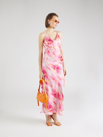 SWING Dress in Pink