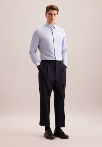 Coupe slim Chemise business 'Schwarze Rose' SEIDENSTICKER en bleu