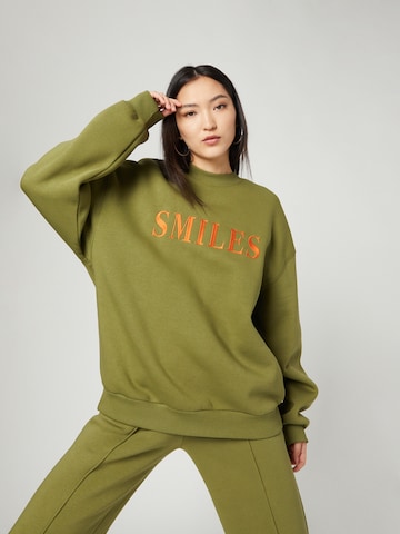 Smiles Sweatshirt 'Jay' in Grün: predná strana