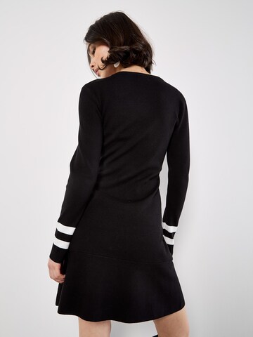 Robe Apricot en noir