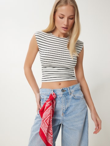 Happiness İstanbul - Top en negro