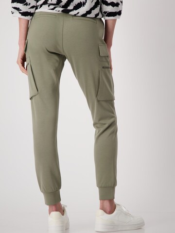 Tapered Pantaloni cargo di monari in verde