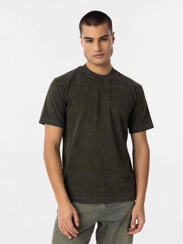 Cortera T-shirt 'Arnaldo' i grön: framsida