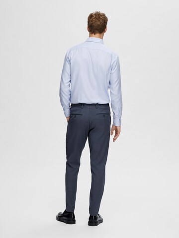 Coupe slim Pantalon à plis SELECTED HOMME en bleu