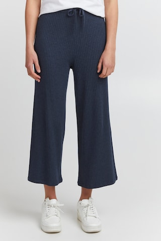 Oxmo Wide leg Pants 'Rie' in Blue: front
