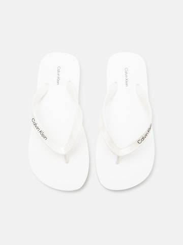 Calvin Klein Сандали с разделител за пръстите в бяло