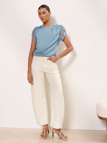 Lipsy Bluse in Blau
