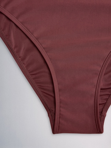 Bandeau Costum de baie întreg de la The Set pe maro