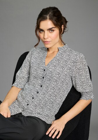 LAURA SCOTT Blouse in Black: front