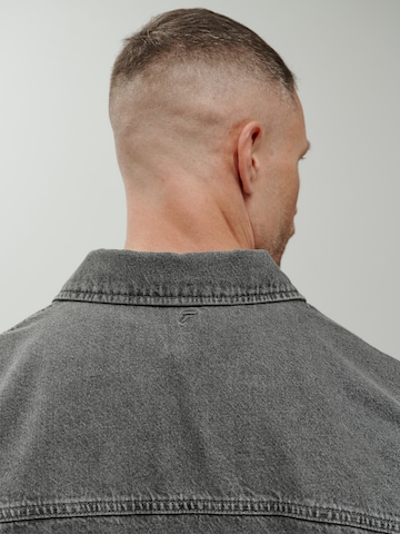 Regular fit Camicia 'Essential' di DAN FOX APPAREL in grigio