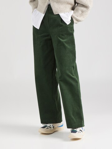 Loosefit Pantaloni con pieghe di TOPSHOP in verde: frontale