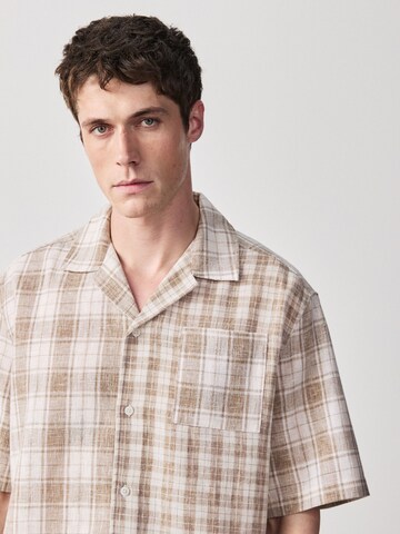 brūns Next Komforta piegriezums Krekls