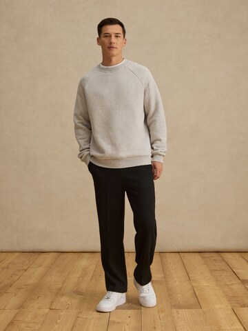 DAN FOX APPAREL - Sudadera 'Emin' en gris