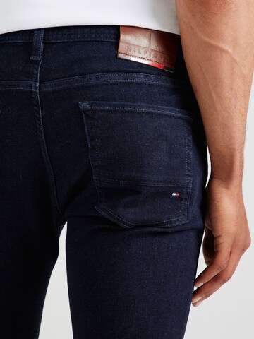 TOMMY HILFIGER Слим Джинсы в Синий