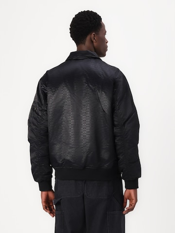ALPHA INDUSTRIES Jacke in Schwarz