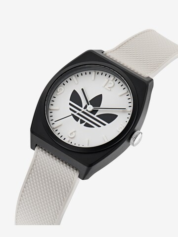 ADIDAS ORIGINALS Analoog horloge 'Project Two' in Wit