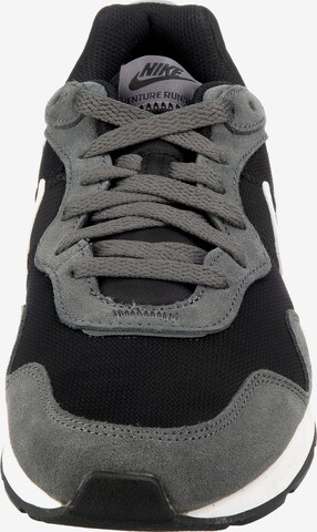 Nike Sportswear Sneaker  'Venture Runner' in Grau