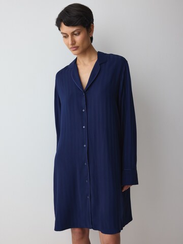 Chemise de nuit ' Red Label Amourette Jacquard ' TRIUMPH en bleu : devant
