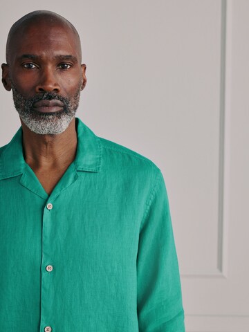 Next Regular Fit Hemd in Grün