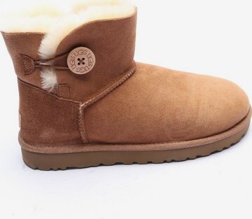 UGG Stiefeletten 41 in Braun: predná strana