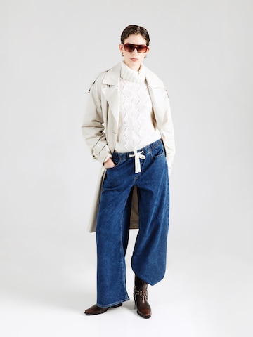 Twinset Oversize sveter - Biela