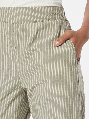 Tapered Pantaloni de la Fransa pe verde