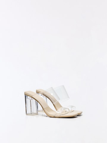 Bershka Pantolette in Transparent