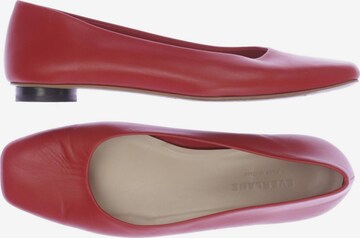 Everlane Flats & Loafers in 38,5 in Red: front