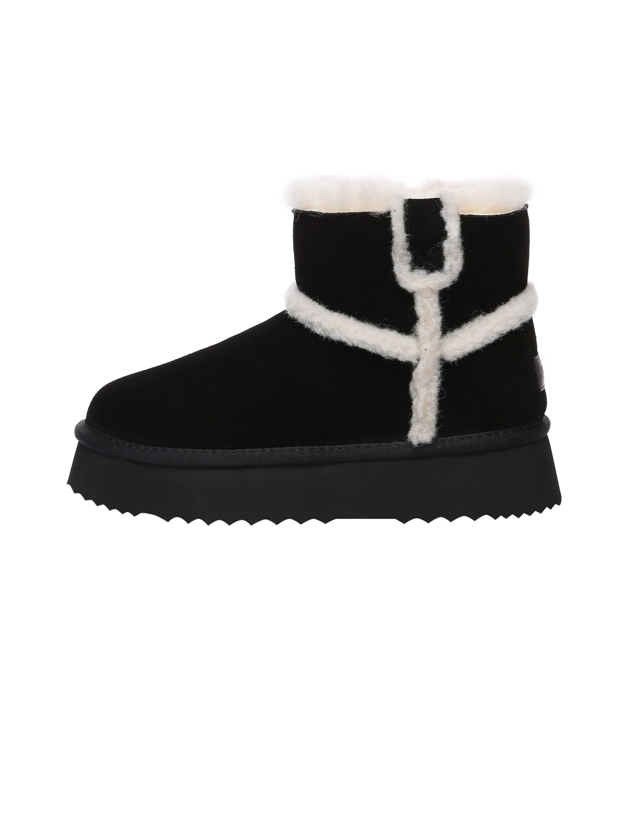 Everau Boots 'Barren' in Schwarz: Vorderseite