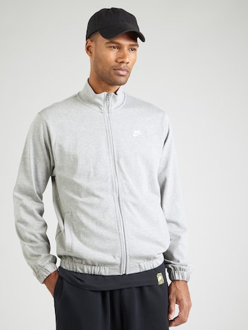Giacca di felpa 'CLUB' di Nike Sportswear in grigio: frontale