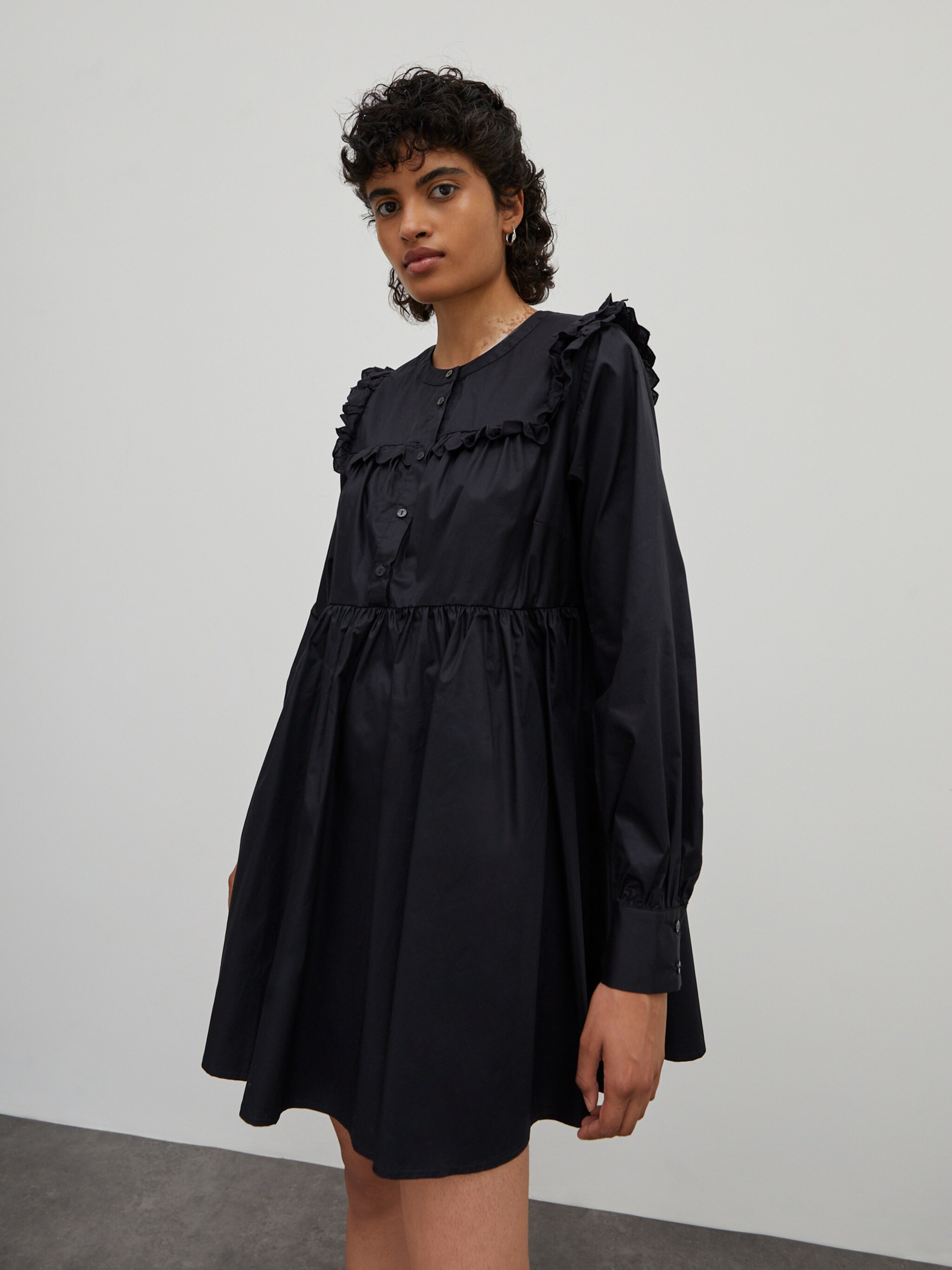 EDITED Produkte Kleid 'Camryn' schwarz