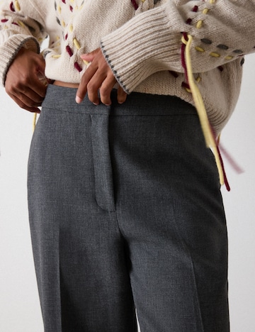 Whistles Regular Pants in Grey: front