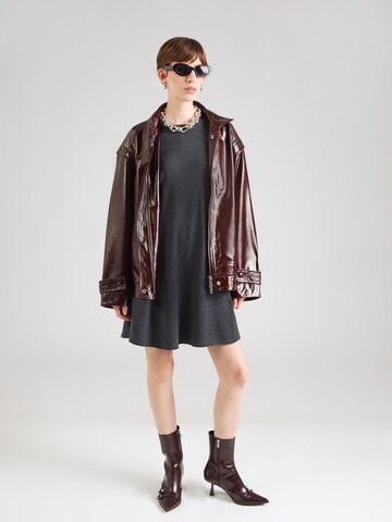 ONLY - Vestido de punto 'ONLAmalio' en gris