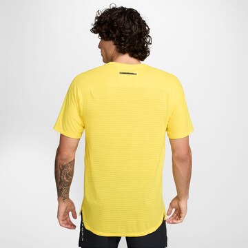 NIKE Performance Shirt 'Solar Chase' in Yellow