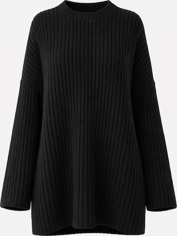 Worldclassca Oversized Sweater 'Dicker' in Black: front